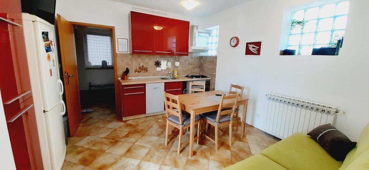 Apartment Monte Zaro Pula Exterior photo